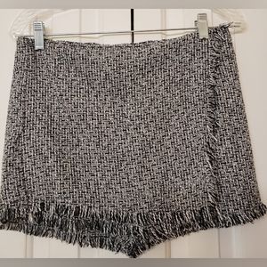 Hummingbird Black And White Tweed Skort M